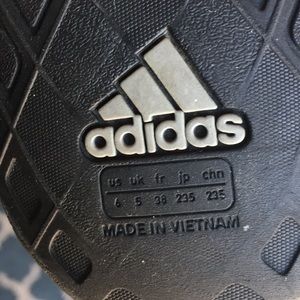 adidas Shoes - Adidas black flip flops size 6 adidas Shoes - Adidas black flip flops size 6